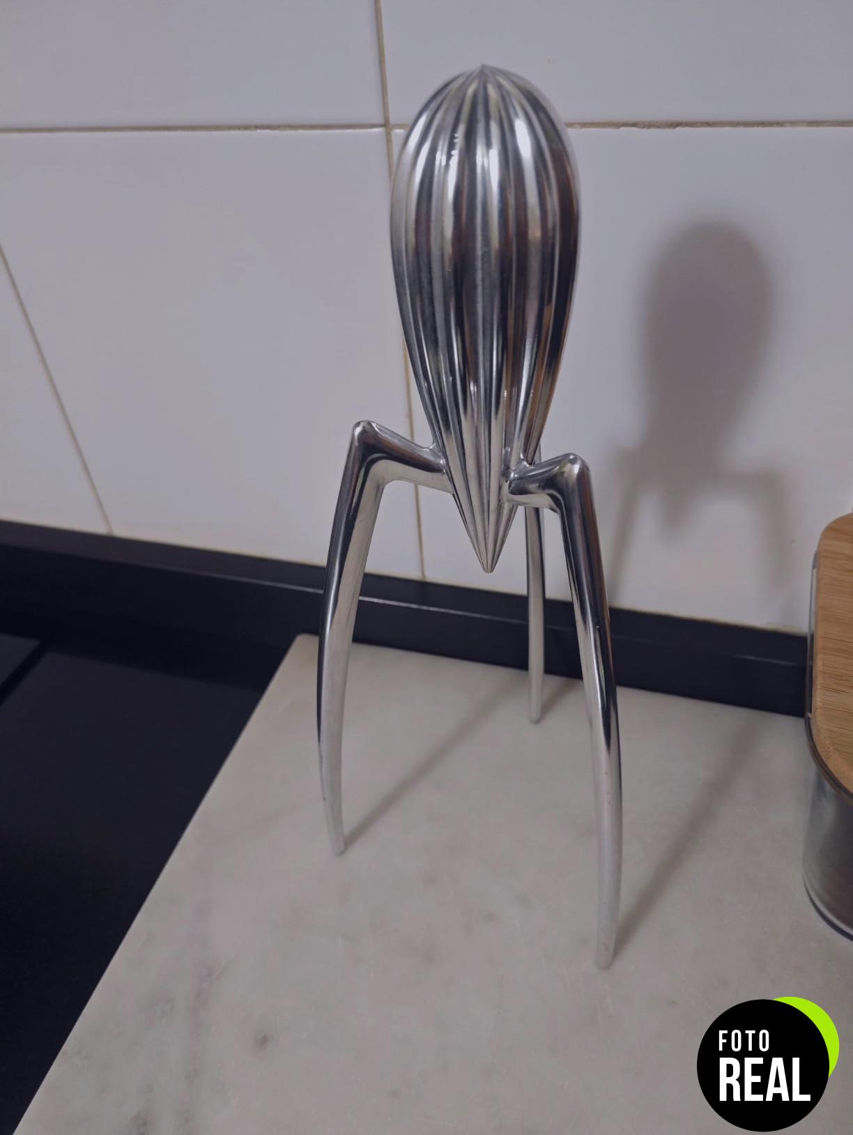 alessi-exprimidor-limon-metalico-14cm-foto-2