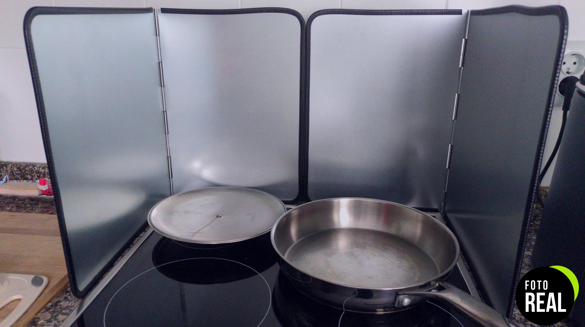 proteccion-cocina-plegable-30cm-negro-foto-1